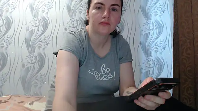 AlinaxJames online show from June 14, 8:15 am