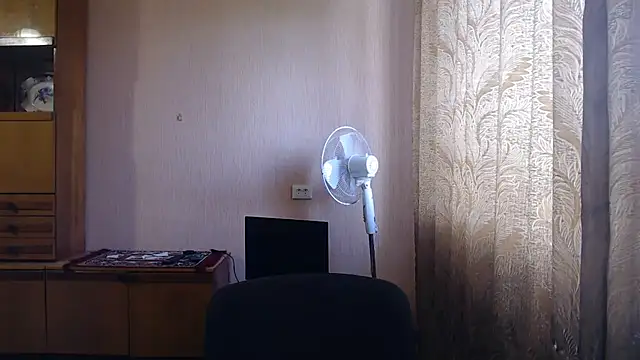 AlinaxJames online show from July 9, 8:04 am