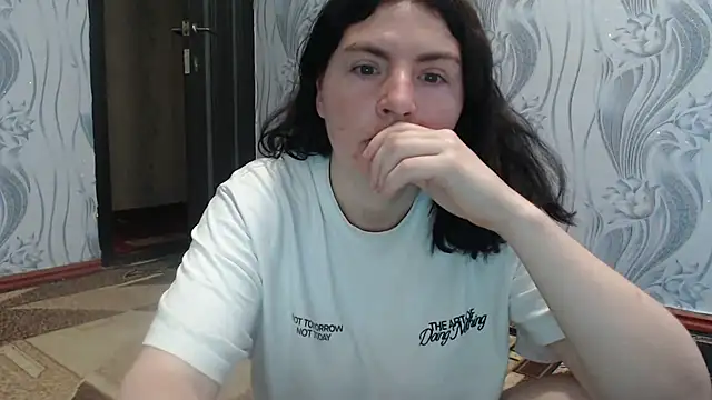 Snapshot of AlinaxJames chatting on May 30, 9:26 am AlinaxJames online show from May 30, 9:26 am