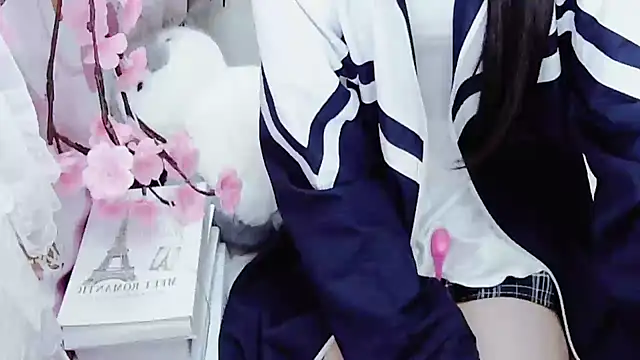 SexyBona online show from June 14, 11:33 am