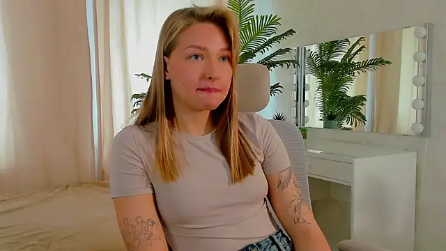 FidelaMendolia online show from April 18, 9:55 am