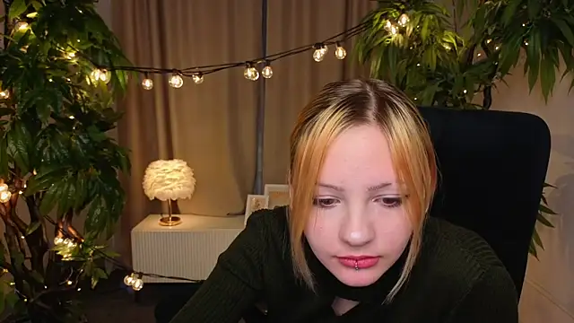 EmilyRods online show from April 19, 10:16 am