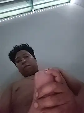 Snapshot of Jose12ulises chatting on June 15, 4:01 am Jose12ulises online show from June 15, 4:01 am