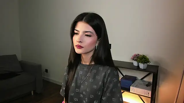 Amelia bru online show from April 21, 4:35 pm