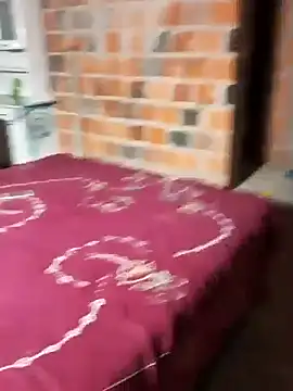  - - -larissa - - - online show from April 17, 10:34 pm