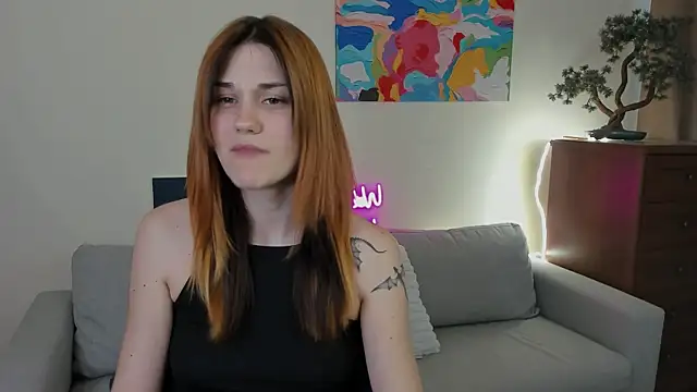 elani lune online show from May 17, 12:05 pm