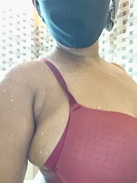 Loving Naughtycouple online show from May 18, 7:35 am