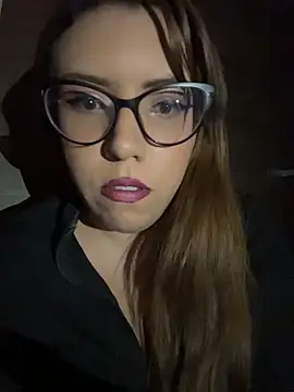 Snapshot of AliceMtz chatting on May 13, 9:22 pm AliceMtz online show from May 13, 9:22 pm