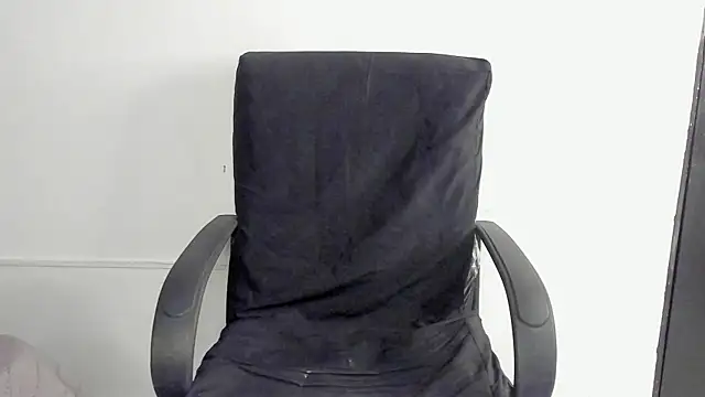 lolabunnysc online show from May 6, 12:31 pm