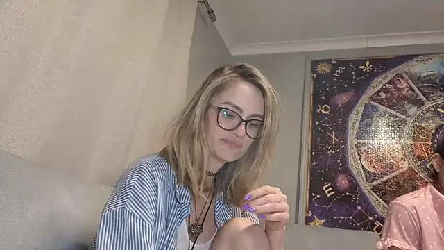 yara4u online show from April 21, 9:32 pm