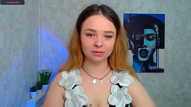 Snapshot of NicoleAura chatting on May 11, 6:59 am NicoleAura online show from May 11, 6:59 am