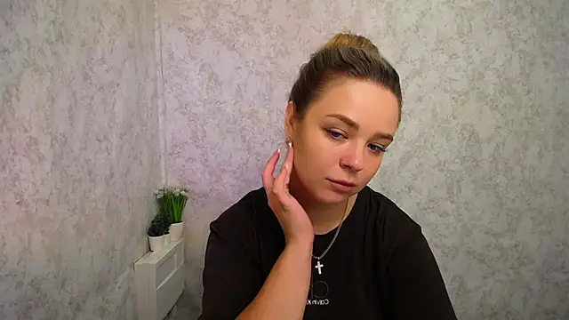 Snapshot of NicoleAura chatting on June 30, 7:41 am NicoleAura online show from June 30, 7:41 am
