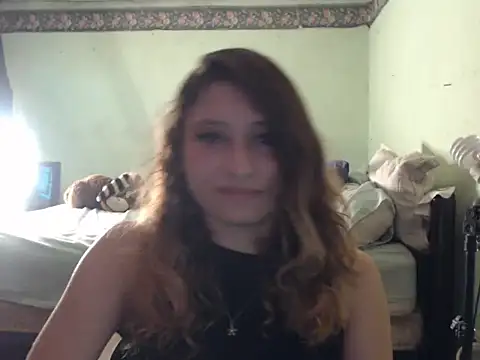 Snapshot of AnnieLorin chatting on July 21, 7:15 pm AnnieLorin online show from July 21, 7:15 pm