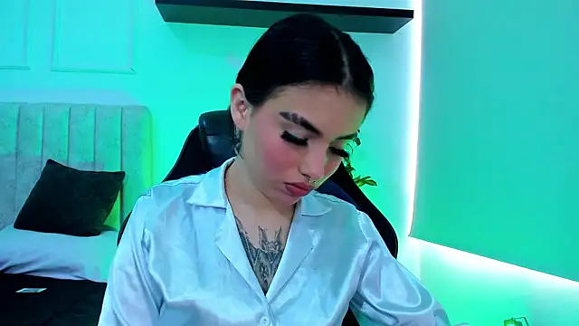Snapshot of isabella_hv chatting on June 27, 5:30 pm isabella hv online show from June 27, 5:30 pm