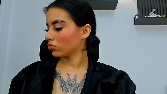 Snapshot of isabella_hv chatting on July 19, 1:58 am isabella hv online show from July 19, 1:58 am