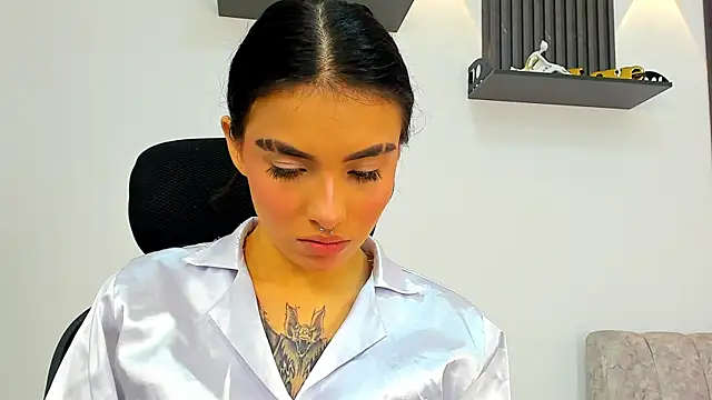 Snapshot of isabella_hv chatting on July 20, 7:16 pm isabella hv online show from July 20, 7:16 pm