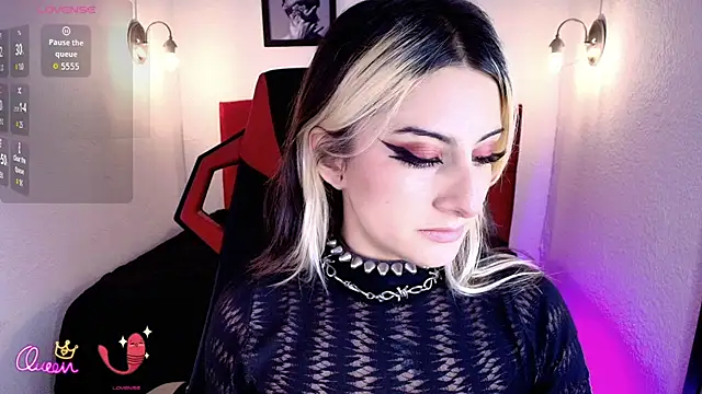aliceinflames online show from May 13, 7:54 pm