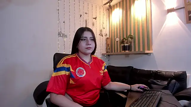 Snapshot of fernanda_mp2 chatting on July 7, 3:04 pm fernanda mp2 online show from July 7, 3:04 pm