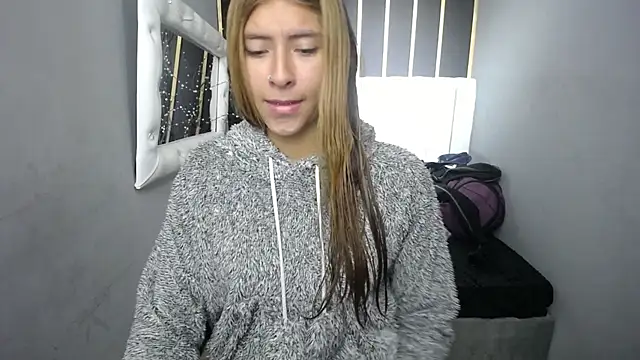 Snapshot of nancy_blonde chatting on June 14, 1:12 pm nancy blonde online show from June 14, 1:12 pm