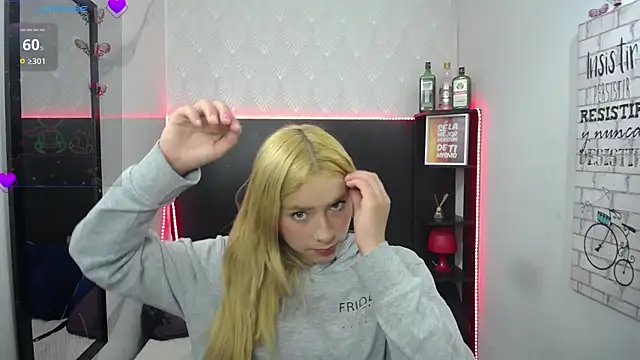 Snapshot of nancy_blonde chatting on June 30, 1:44 pm nancy blonde online show from June 30, 1:44 pm