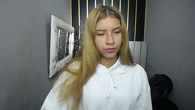 Snapshot of nancy_blonde chatting on May 5, 12:08 pm nancy blonde online show from May 5, 12:08 pm