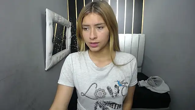 Snapshot of nancy_blonde chatting on May 29, 12:22 pm nancy blonde online show from May 29, 12:22 pm