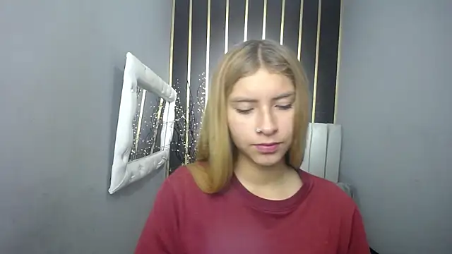 Snapshot of nancy_blonde chatting on May 12, 1:28 pm nancy blonde online show from May 12, 1:28 pm