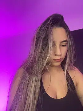 JUANITA07 online show from May 28, 12:22 pm