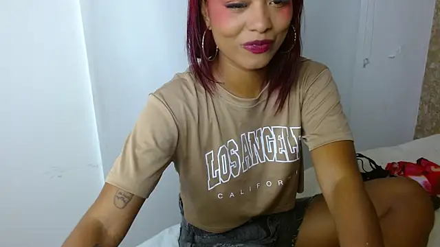 Chloe Brown2 online show from May 14, 6:27 pm