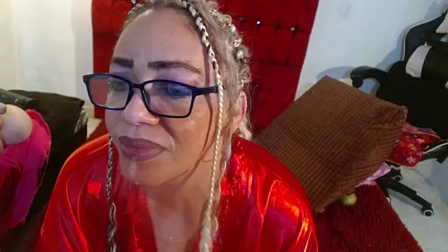 Snapshot of Sweet-Mommy-Milf chatting on June 10, 2:46 am Sweet-Mommy-Milf online show from June 10, 2:46 am