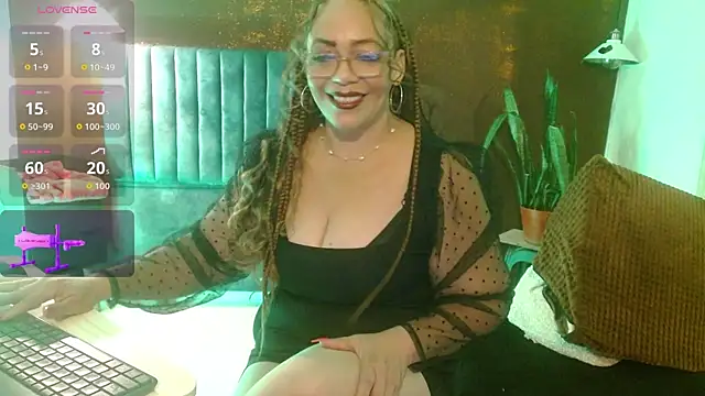 Sweet-Mommy-Milf online show from April 18, 8:20 pm