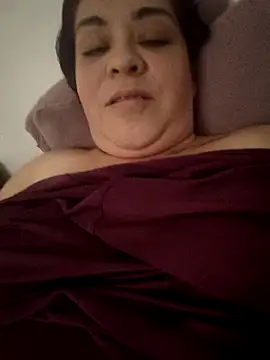 mamisamors online show from April 20, 10:33 pm