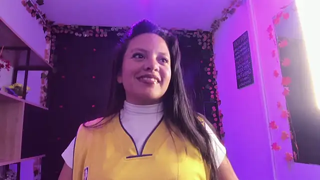 Snapshot of LilaVelvet chatting on April 28, 8:46 pm LilaVelvet online show from April 28, 8:46 pm