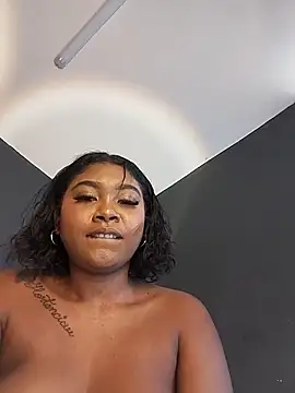 Chloe LaurentXXX online show from May 27, 7:32 pm