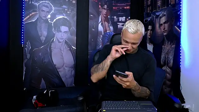 Snapshot of damian_becker chatting on July 3, 11:44 pm damian becker online show from July 3, 11:44 pm
