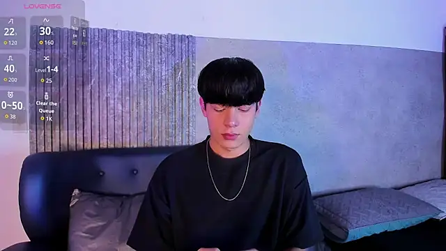 Isaac 01  online show from April 18, 12:51 pm