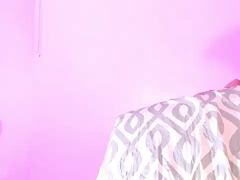 Snapshot of daniela-hot01 chatting on May 17, 6:52 pm daniela-hot01 online show from May 17, 6:52 pm