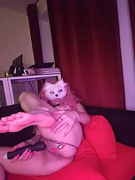 lilianroses online show from June 8, 1:28 am