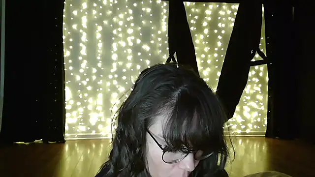 BaileyMFox online show from April 23, 11:50 pm