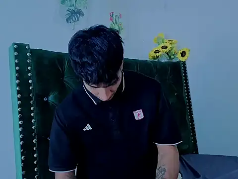 Zayn Moretti online show from June 25, 5:18 pm