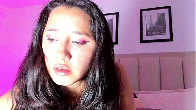 CatalinaSaanz online show from June 18, 11:37 am
