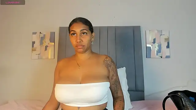 kristel lee  online show from May 2, 12:27 am