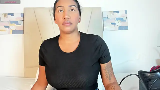 kristel lee  online show from May 26, 1:26 am