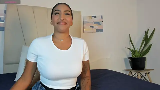 kristel lee  online show from June 5, 1:32 am