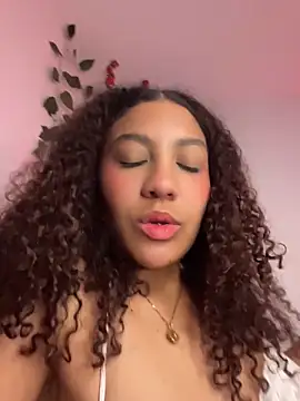 Daphnne Curly online show from April 23, 3:13 am