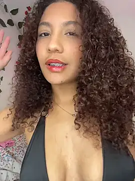 Daphnne Curly online show from June 19, 1:33 am