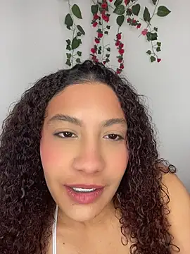 Daphnne Curly online show from May 15, 2:31 am