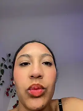 Daphnne Curly online show from July 18, 12:41 am
