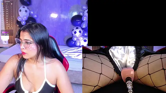 Snapshot of LuciaReid chatting on June 12, 2:04 pm LuciaReid online show from June 12, 2:04 pm