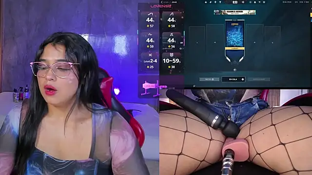 LuciaReid online show from May 6, 1:37 pm